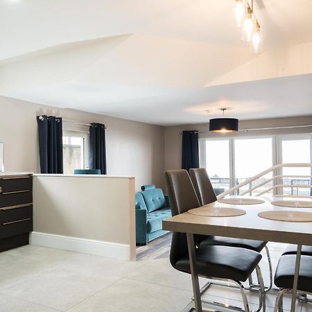 Bayview Apartments Ballygally  Buitenkant foto