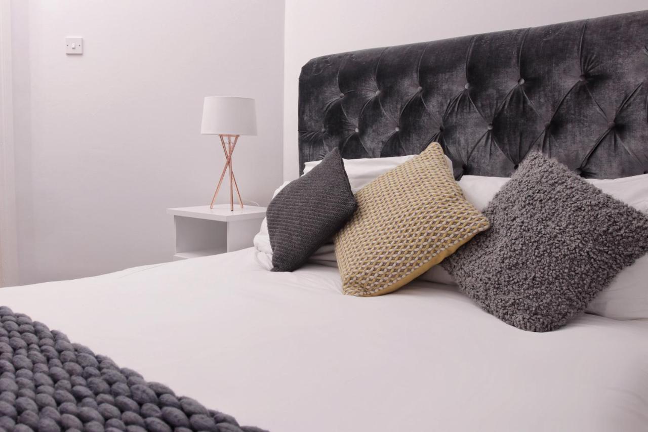 Bayview Apartments Ballygally  Buitenkant foto
