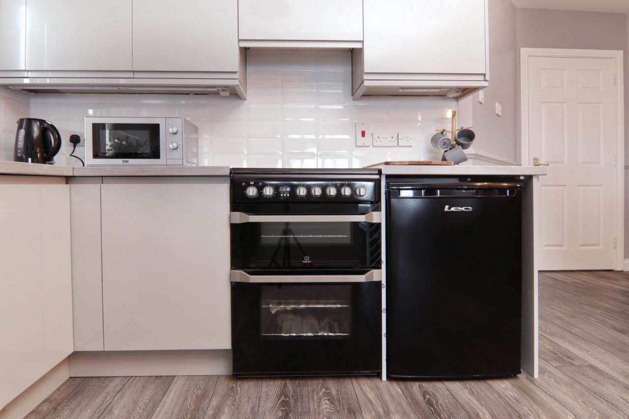 Bayview Apartments Ballygally  Buitenkant foto