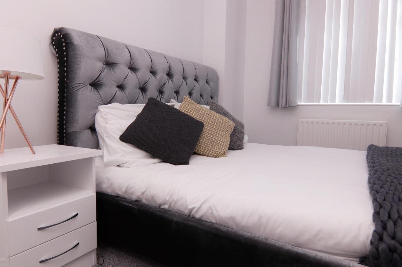 Bayview Apartments Ballygally  Buitenkant foto