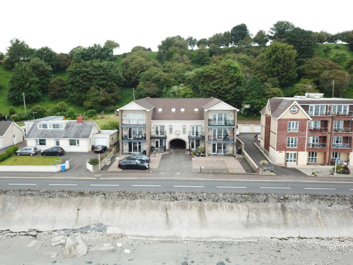 Bayview Apartments Ballygally  Buitenkant foto