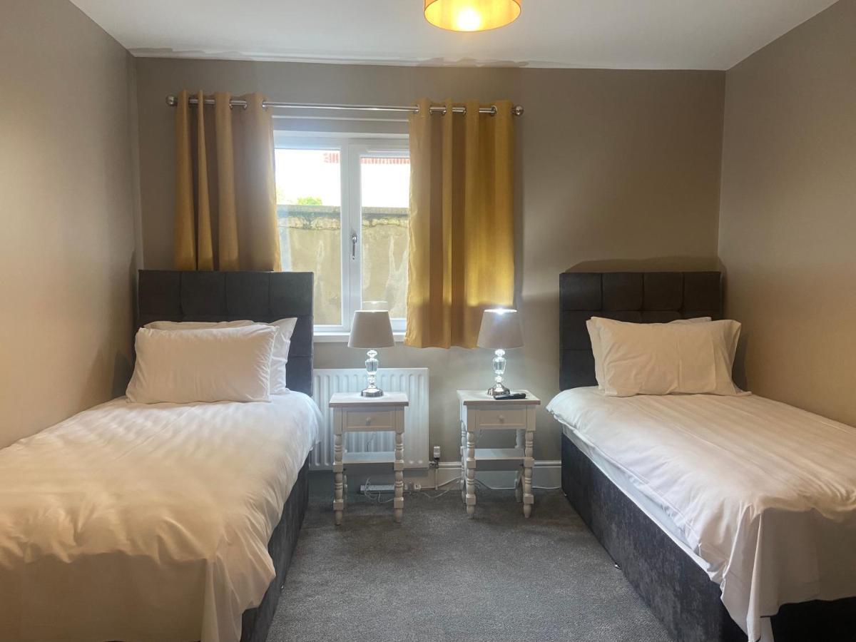 Bayview Apartments Ballygally  Buitenkant foto