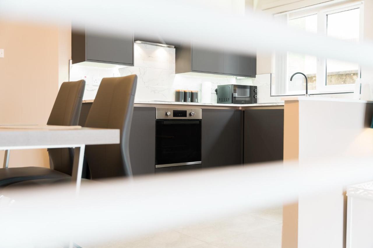 Bayview Apartments Ballygally  Buitenkant foto