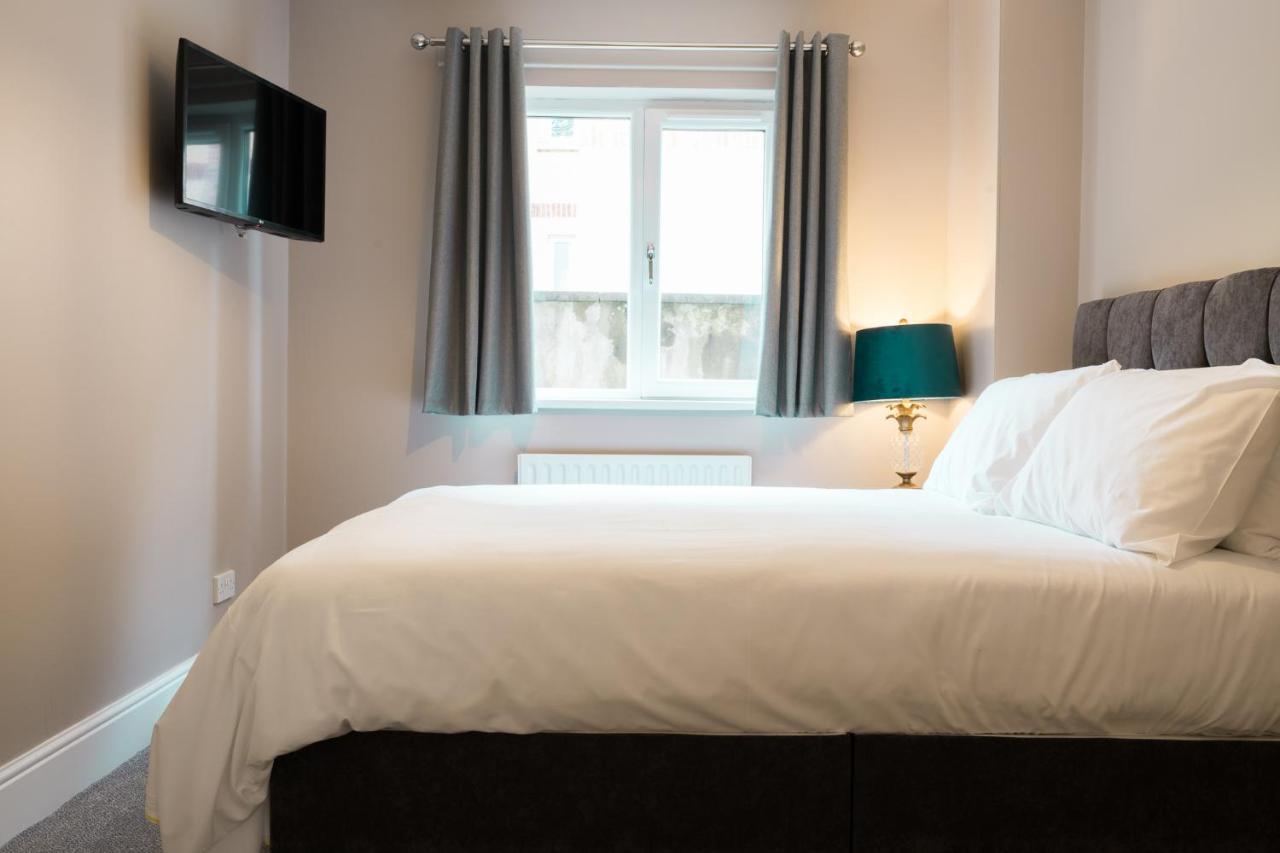 Bayview Apartments Ballygally  Buitenkant foto