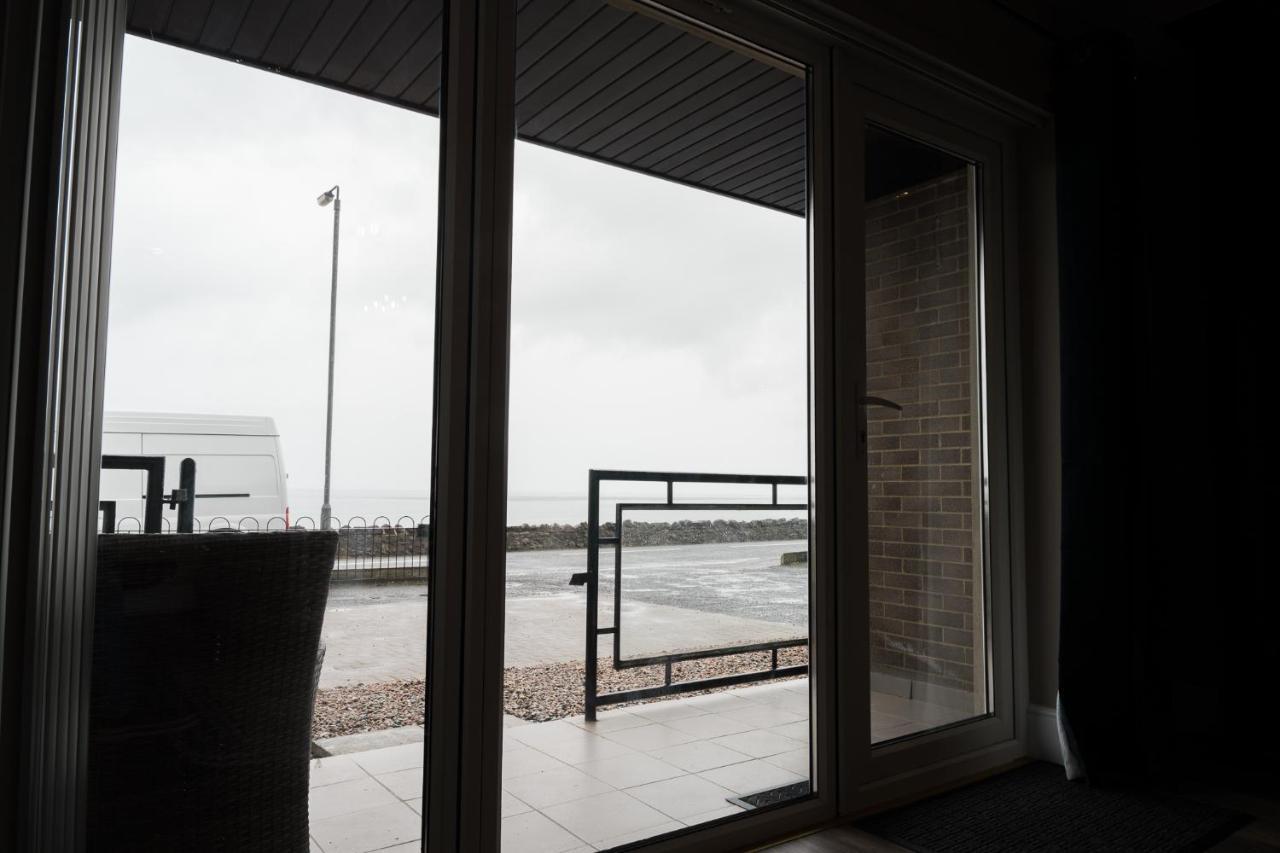 Bayview Apartments Ballygally  Buitenkant foto