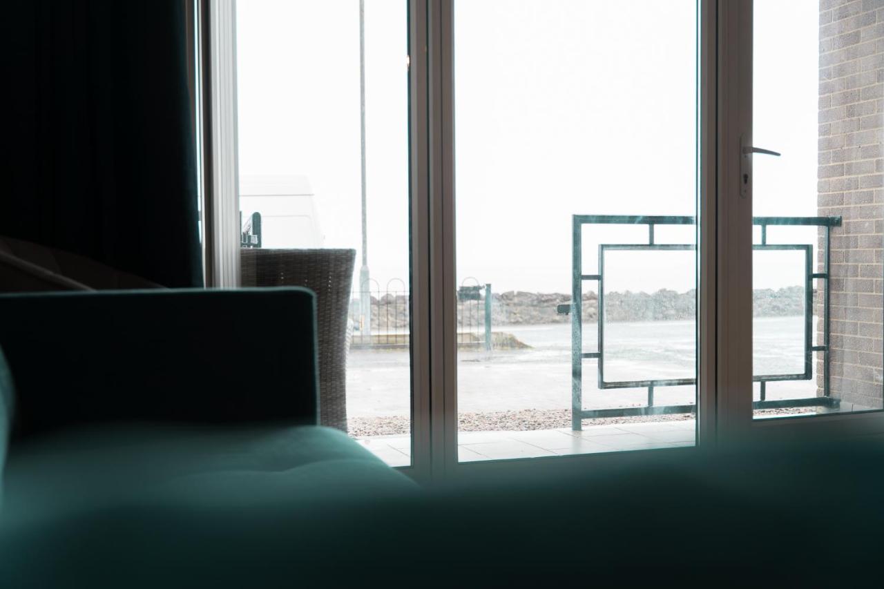 Bayview Apartments Ballygally  Buitenkant foto
