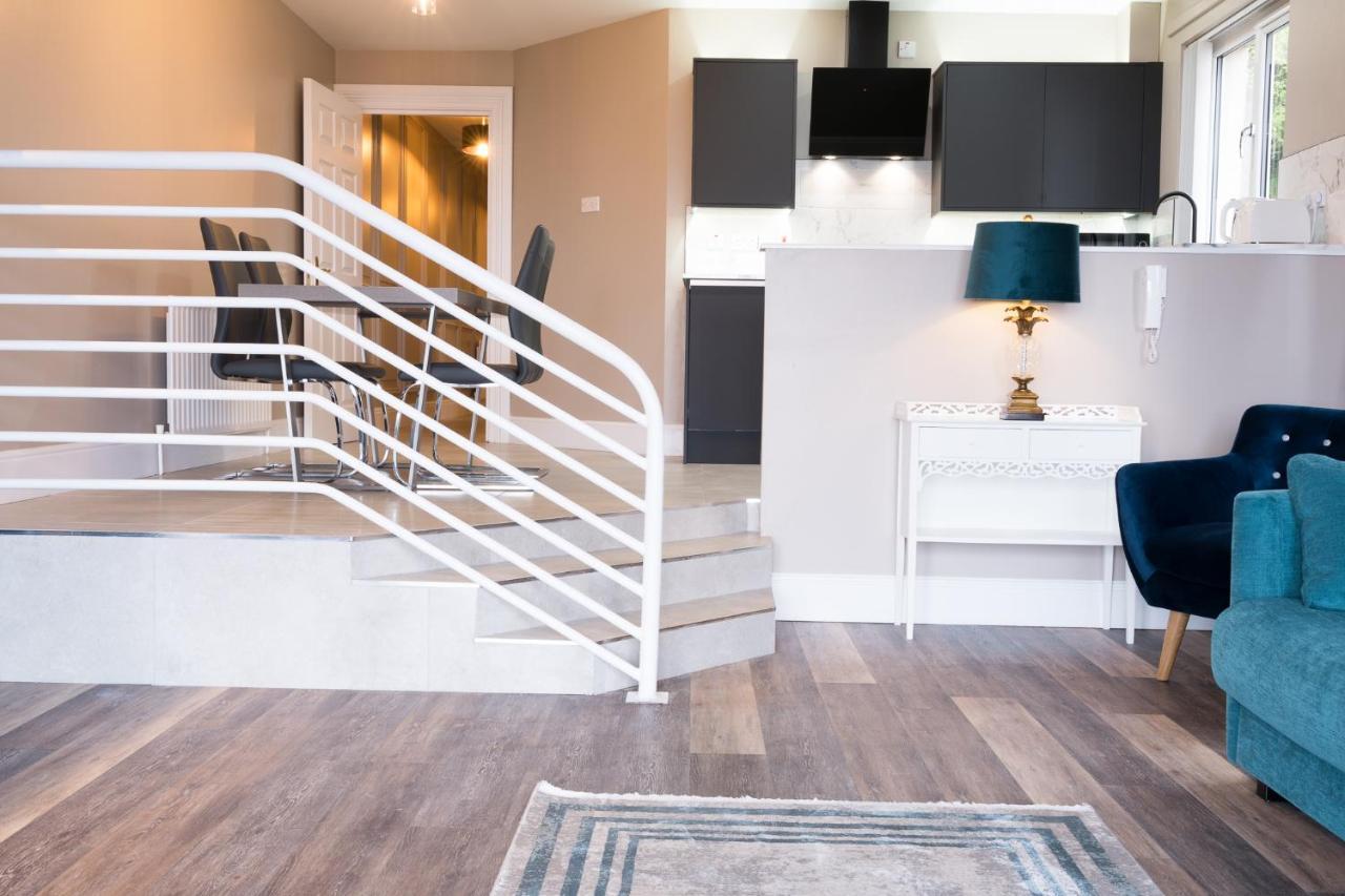 Bayview Apartments Ballygally  Buitenkant foto