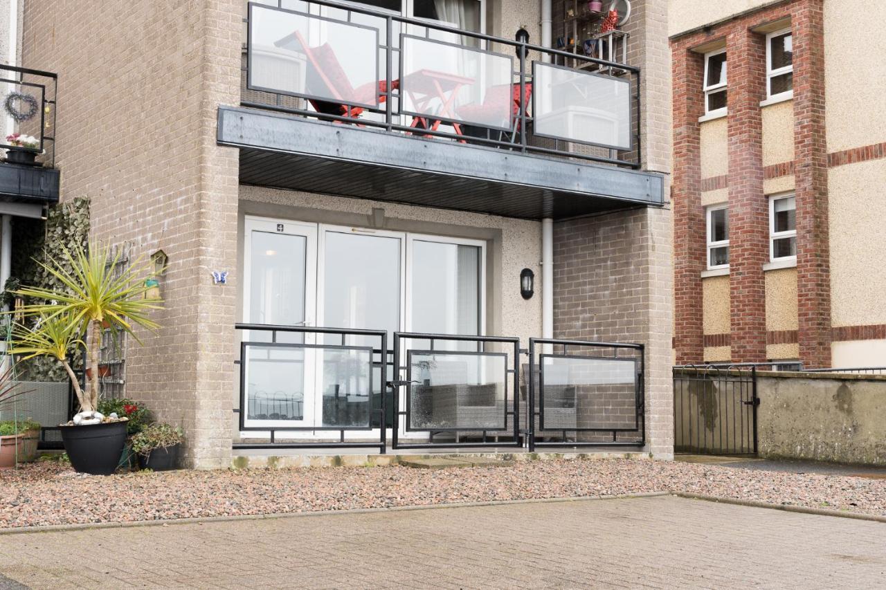 Bayview Apartments Ballygally  Buitenkant foto