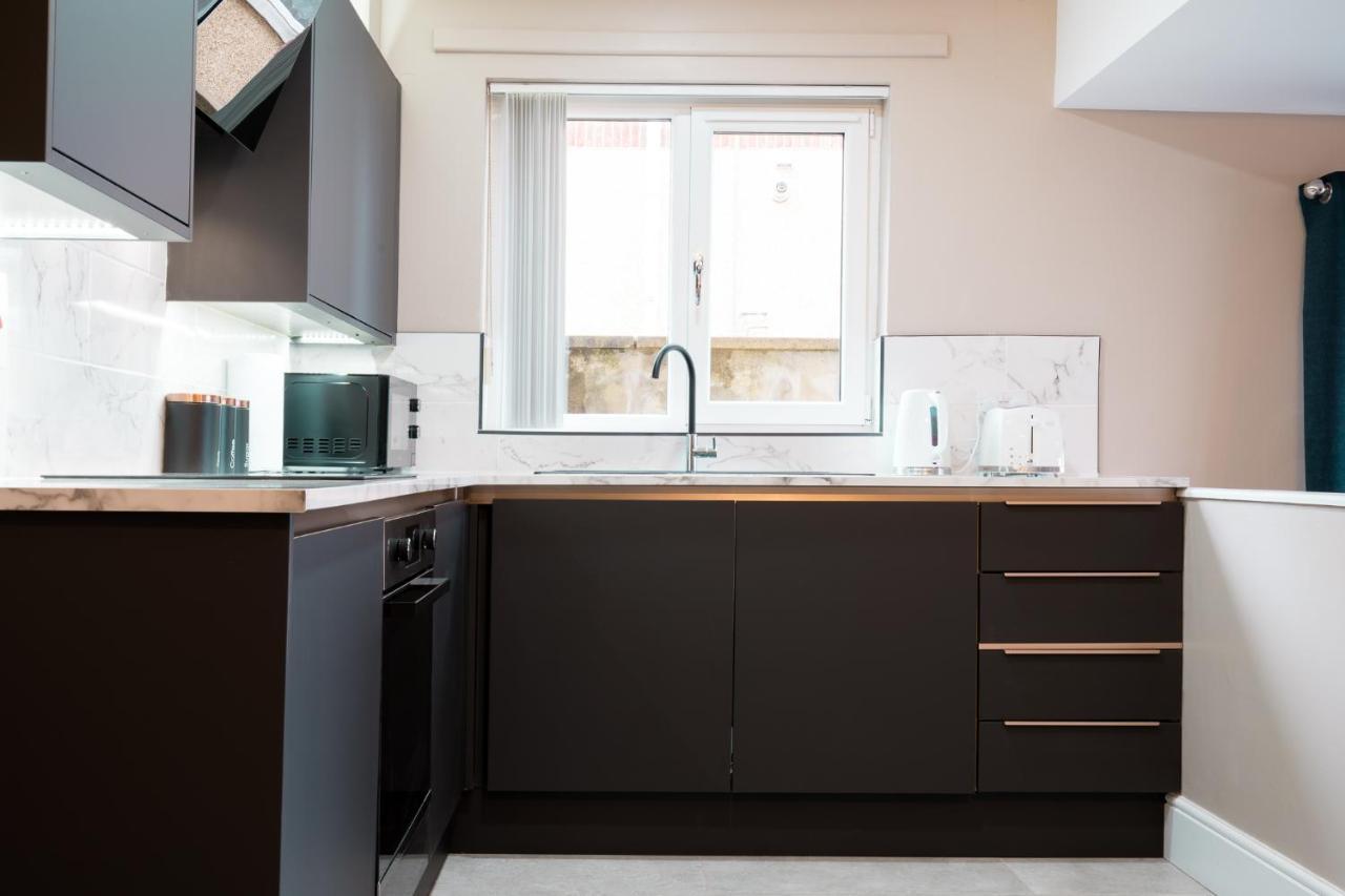 Bayview Apartments Ballygally  Buitenkant foto