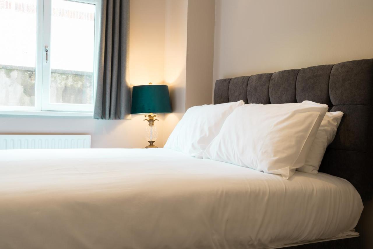Bayview Apartments Ballygally  Buitenkant foto